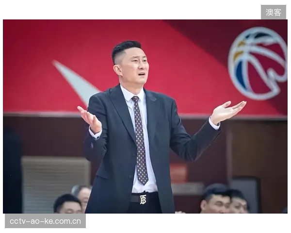 广东宏远与功勋主帅杜锋已就续约达成一致,签字后将继续执掌球队教鞭。 广东宏远与功勋主帅杜锋已就续约达成一致,签字后将继续执掌球队教鞭。